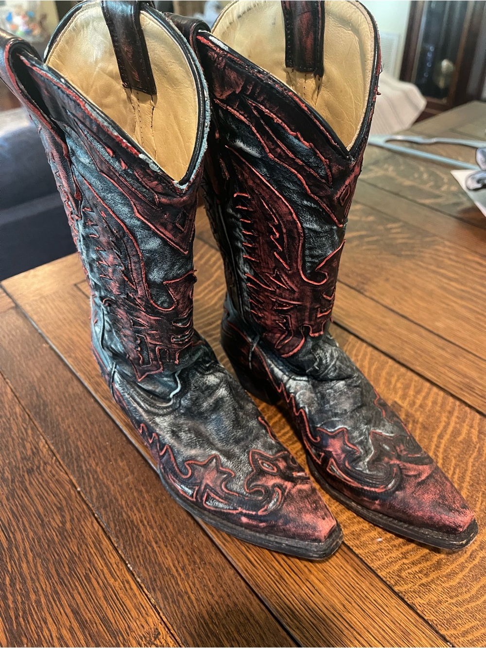 Women's Black and Red Distressed Western Heeled Boots - Picture 2 of 6